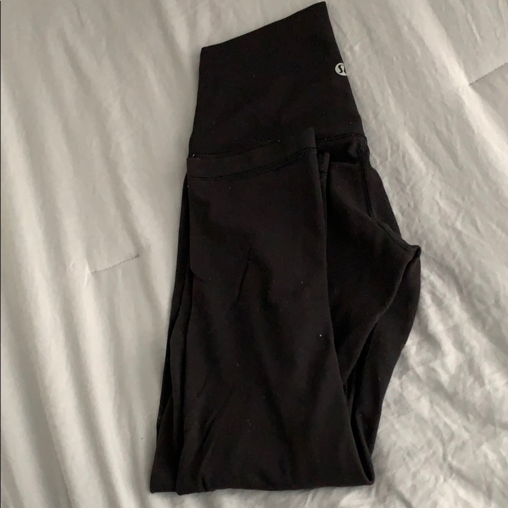 Cropped black lululemon aligns